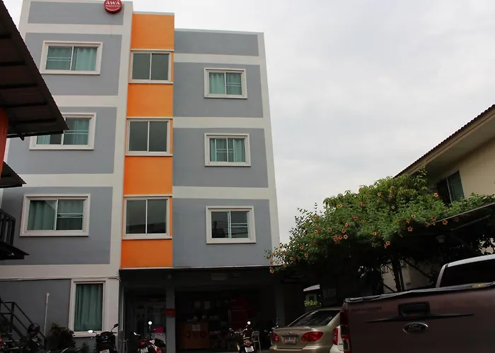 Awa Don Muang Hotel 3*