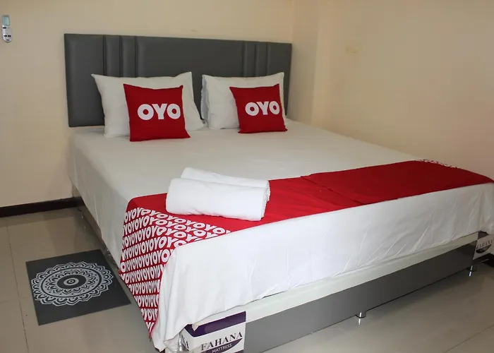 Awa Don Muang Hotel 3*
